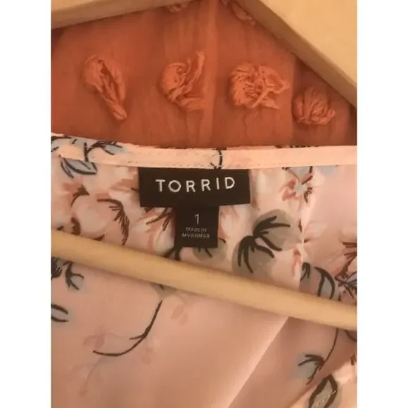 Torrid Floral Blouse Top Womens Short Sleeve Size 1X - Picture 5 of 7
